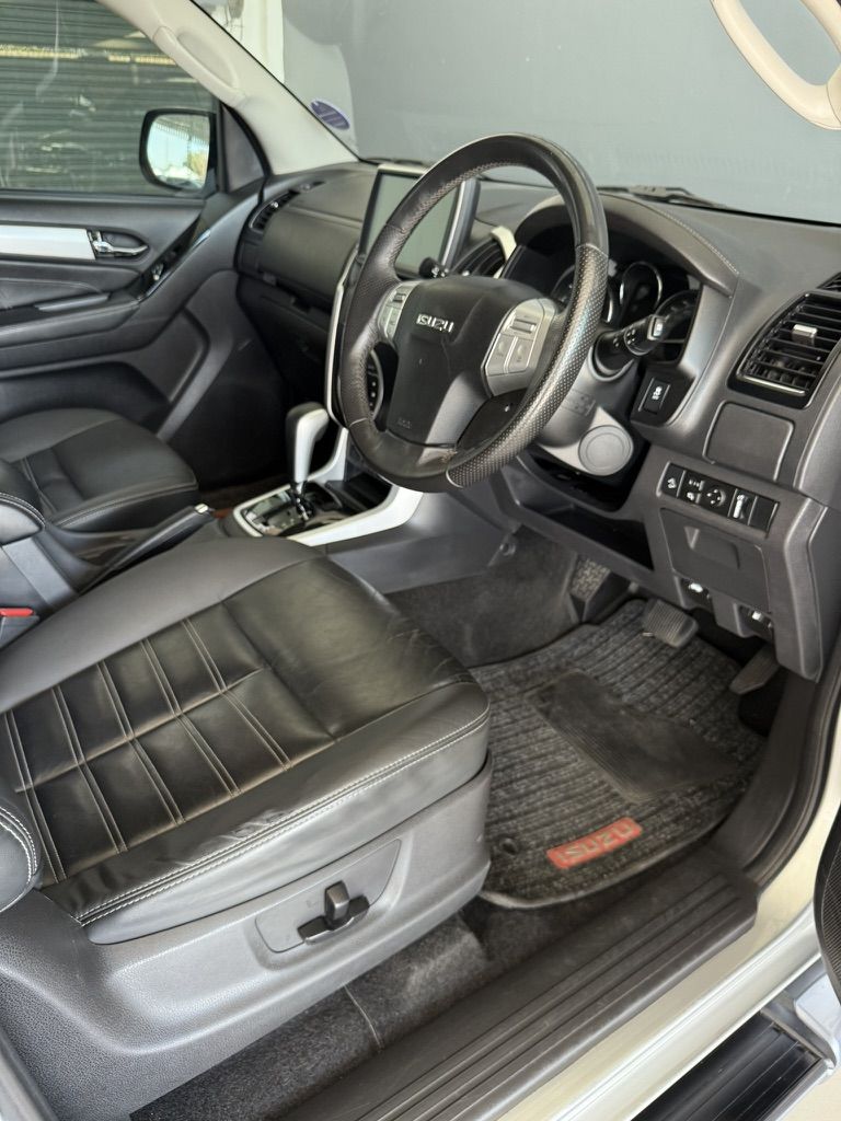 ISUZU MU-X3,0 MU-X 3,0