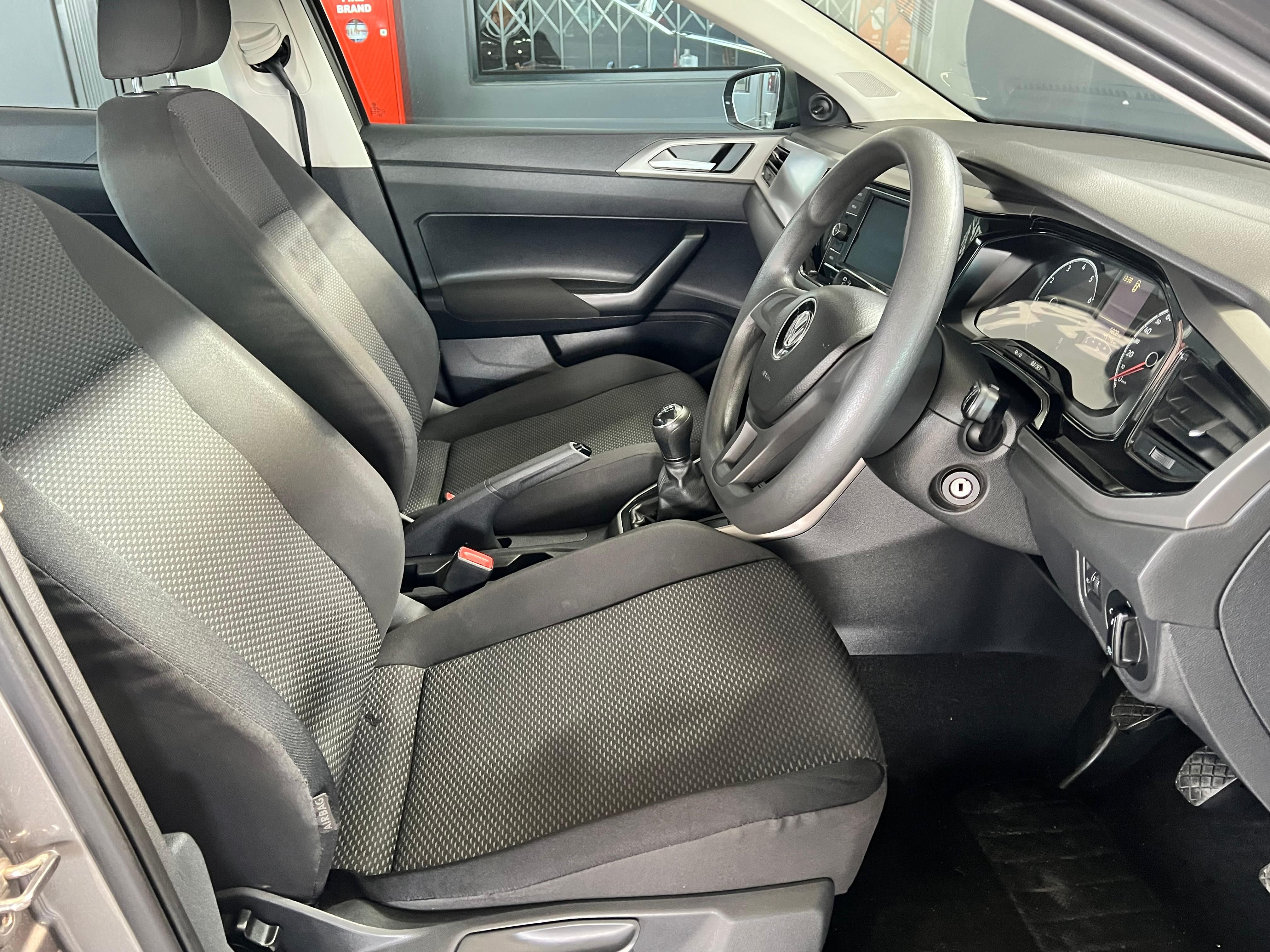VOLKSWAGEN POLO POLO 1.0 TSI TRENDLINE