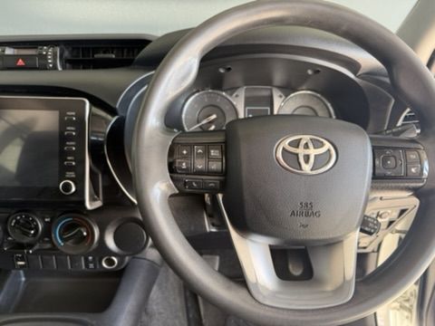 TOYOTA HILUX HILUX 2,4GD-6