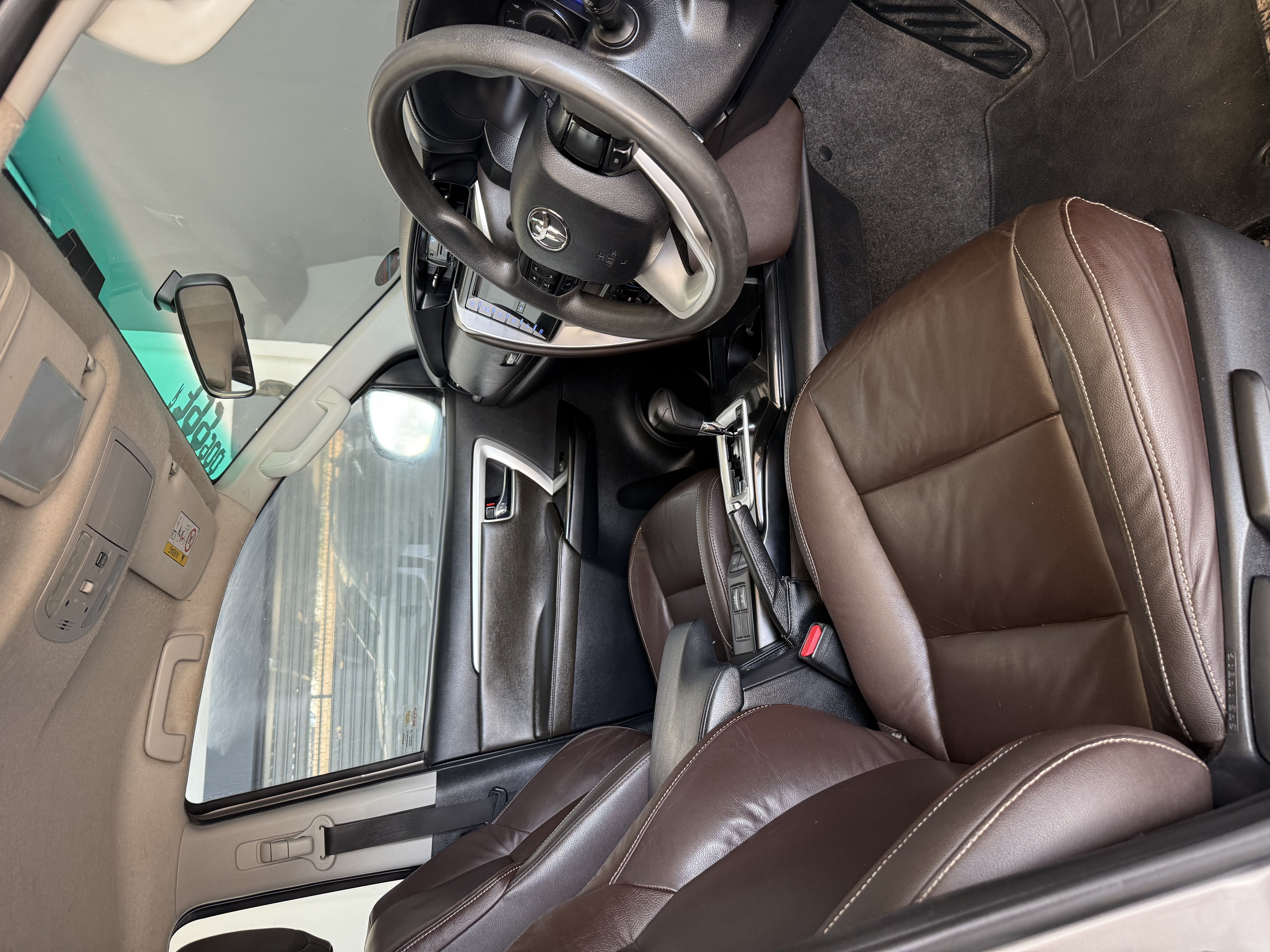 Toyota FORTUNER 2.4GD R/B A/T FORTUNER 2.4GD R/B A/T