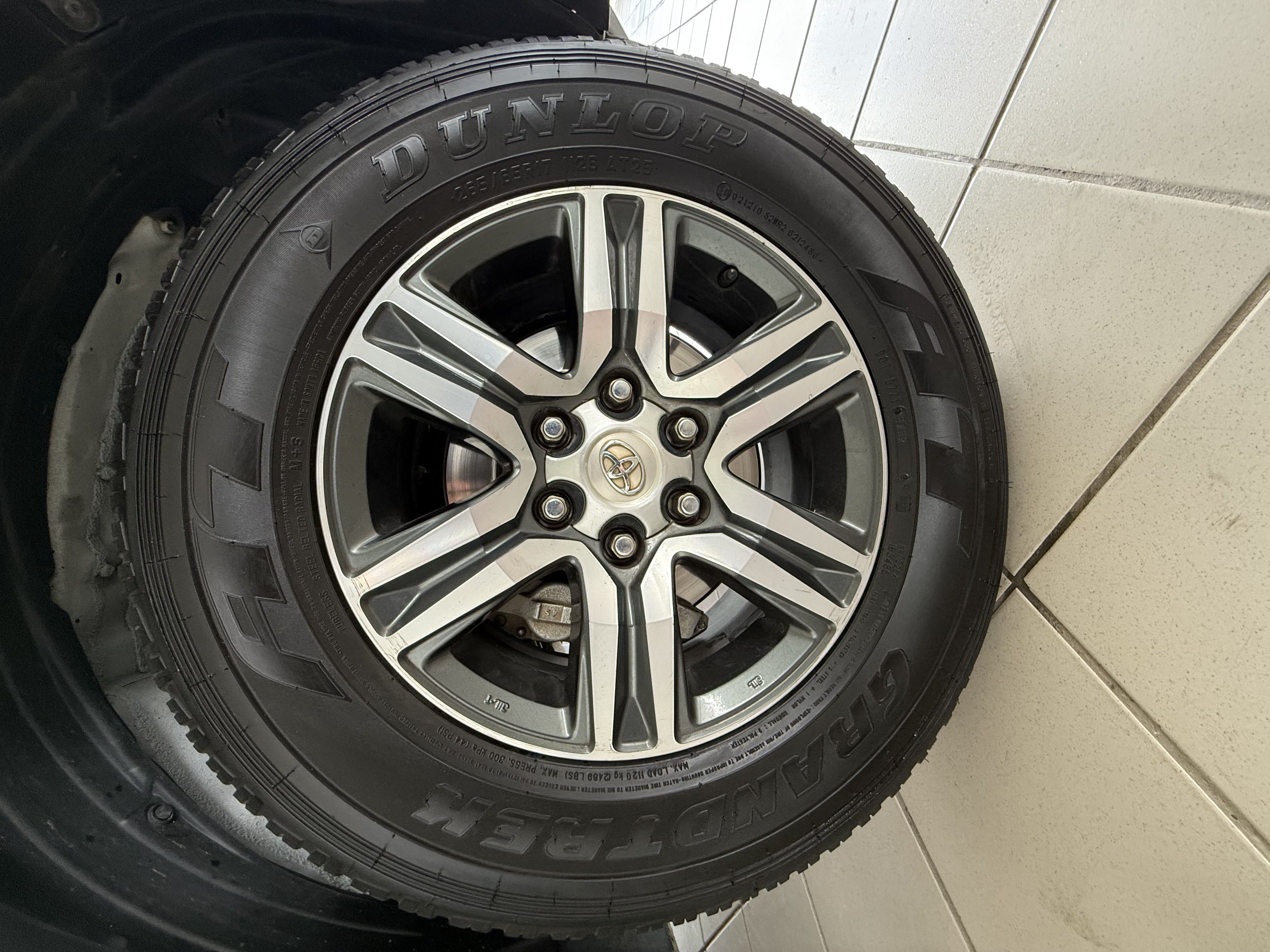 Toyota FORTUNER 2.4GD-6 FORTUNER 2.4GD-6