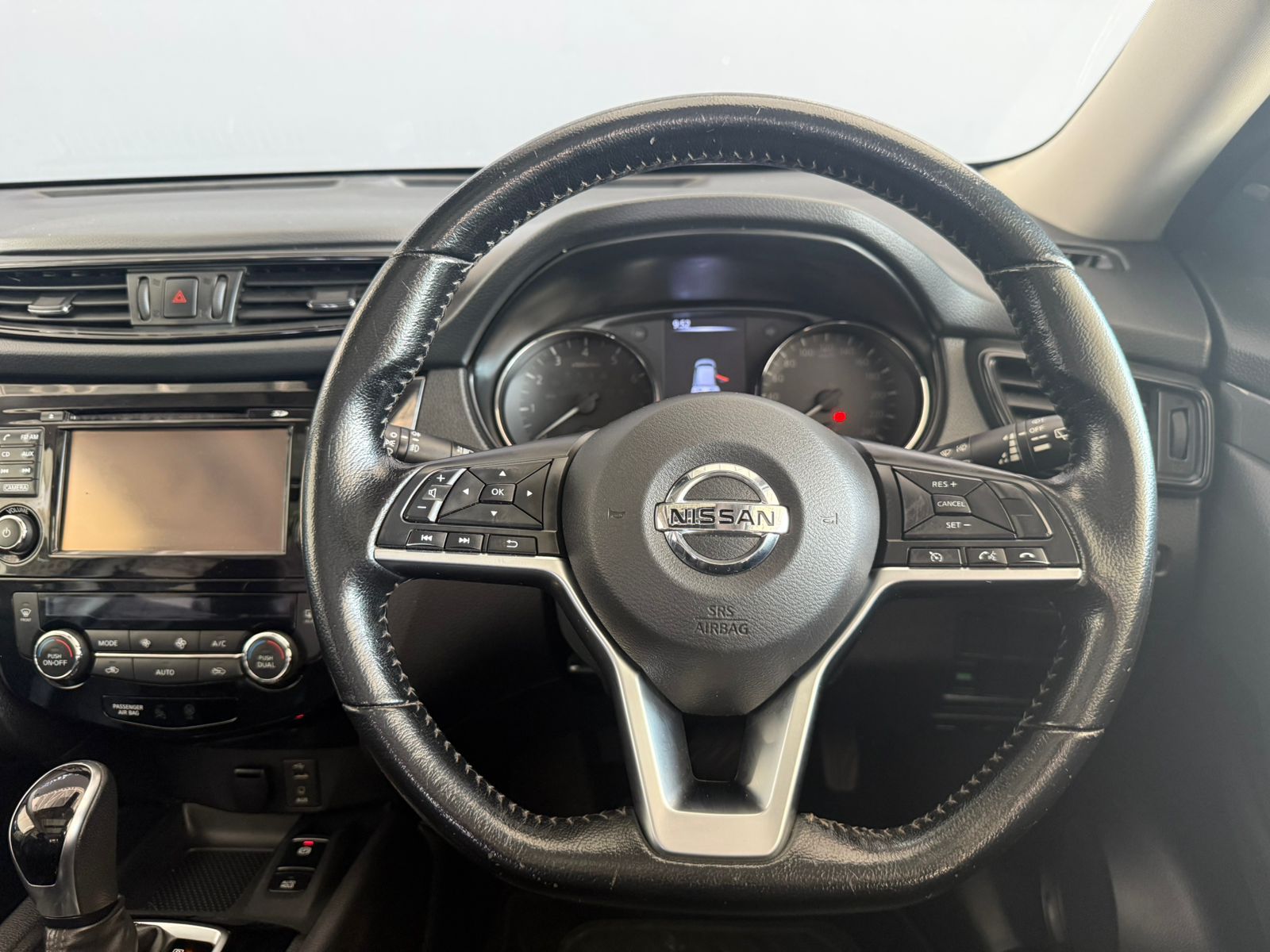 Nissan X-Trail 2.5 Tekna 4x4 CVT 7 S X-Trail 2.5 Tekna 4x4 CVT 7 S