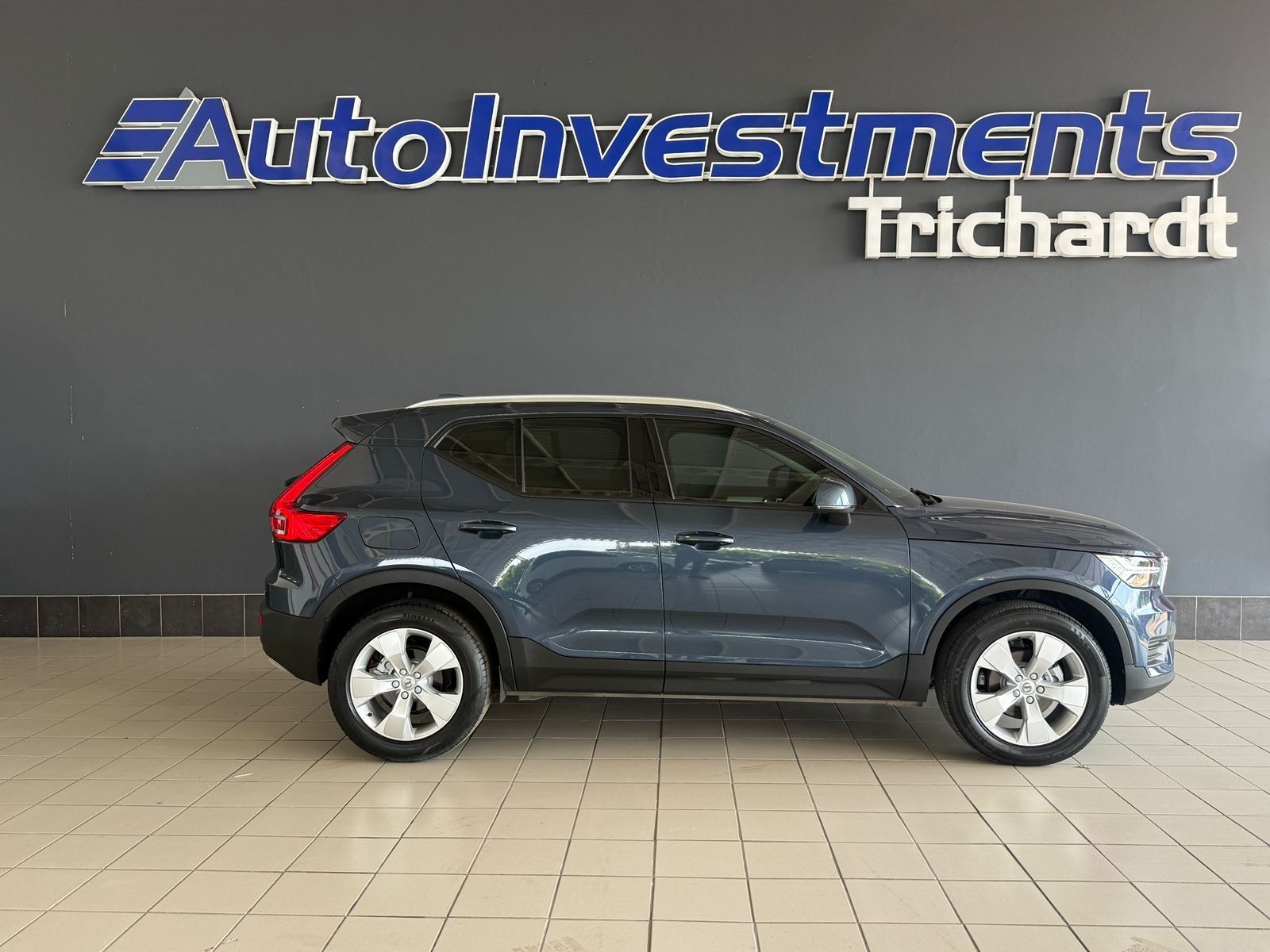 Volvo XC40 T3 1.5 Momentum Geartronic XC40 T3 1.5 Momentum Geartronic