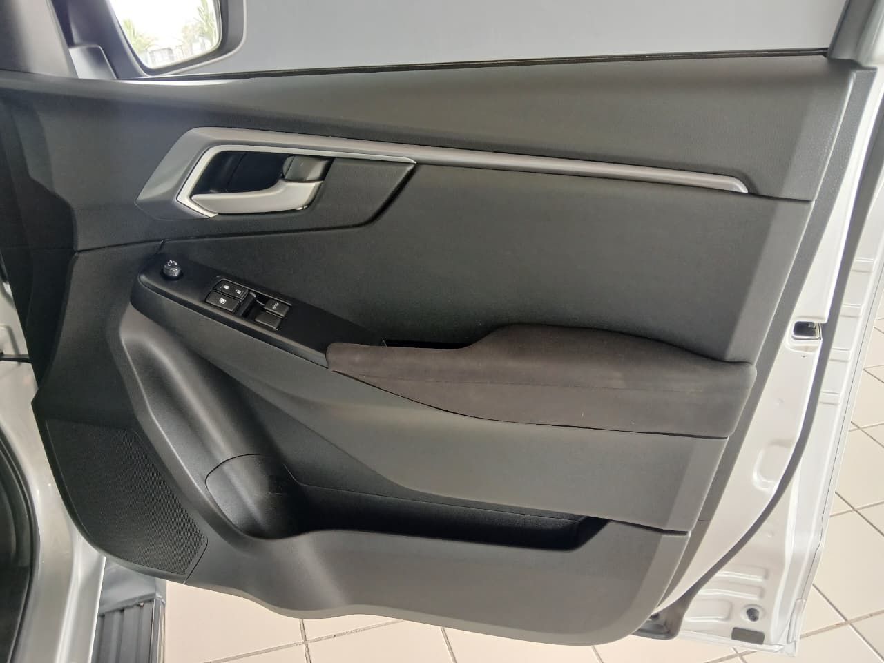 Isuzu D-MAX 1.9 DDI HR LS E-CAB D-MAX 1.9 DDI HR LS E-CAB