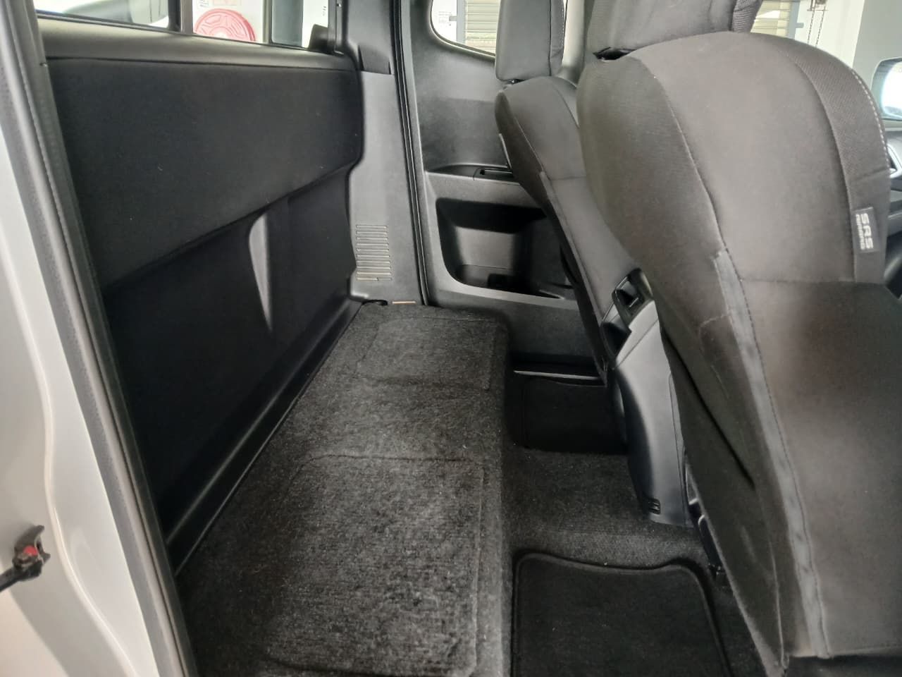 Isuzu D-MAX 1.9 DDI HR LS E-CAB D-MAX 1.9 DDI HR LS E-CAB