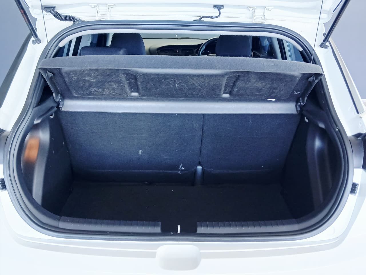 Hyundai i20 1.4 Fluid 5DR A/T i20 1.4 Fluid 5DR A/T