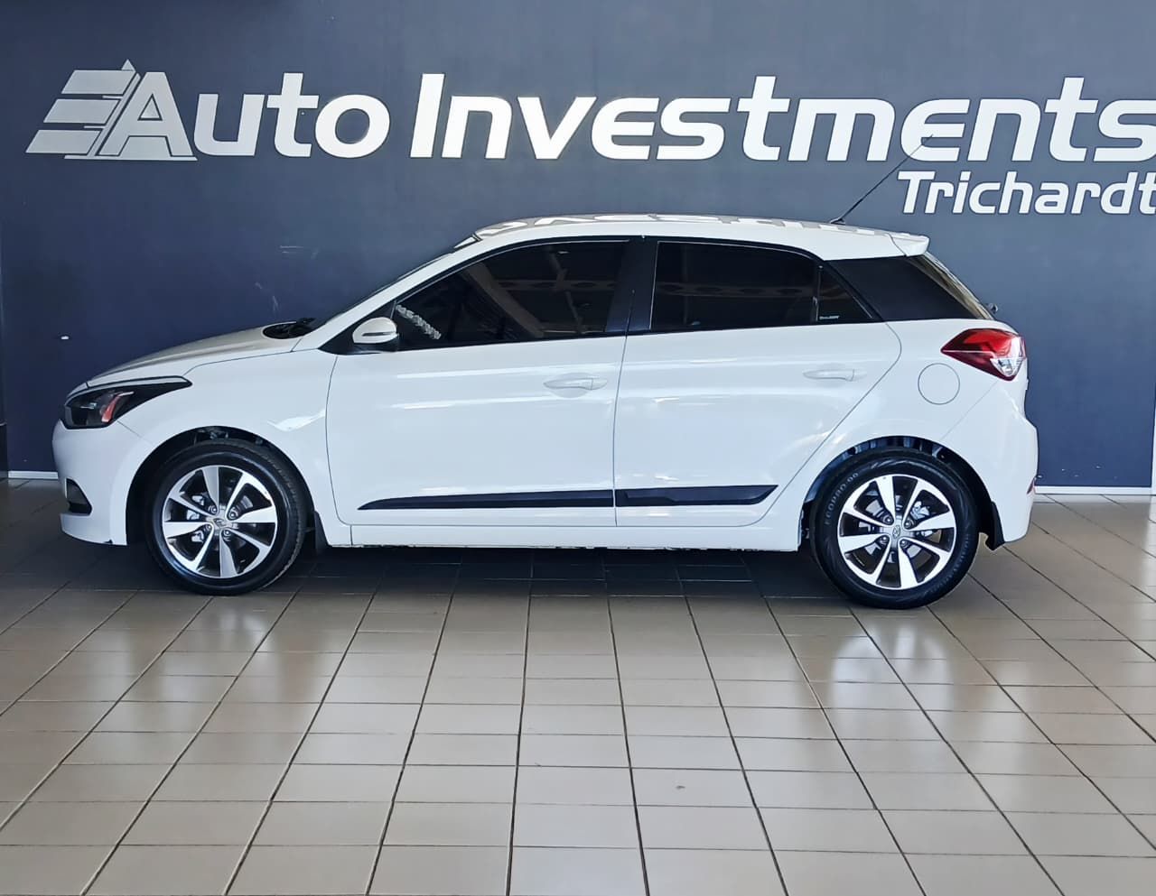 Hyundai i20 1.4 Fluid 5DR A/T i20 1.4 Fluid 5DR A/T