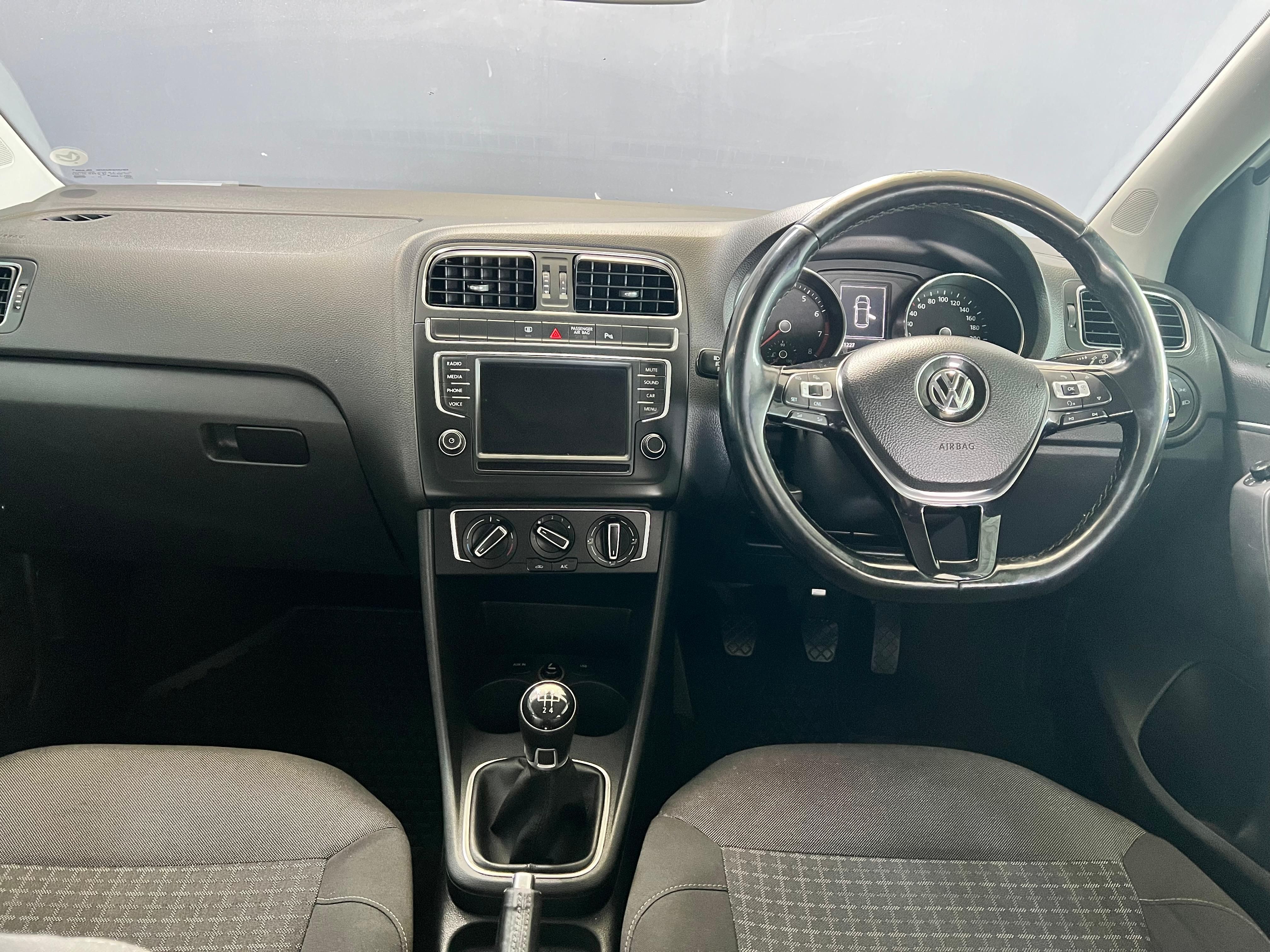 Volkswagen POLO 1.2 TSI COMFORTLINE POLO 1.2 TSI COMFORTLINE - 10