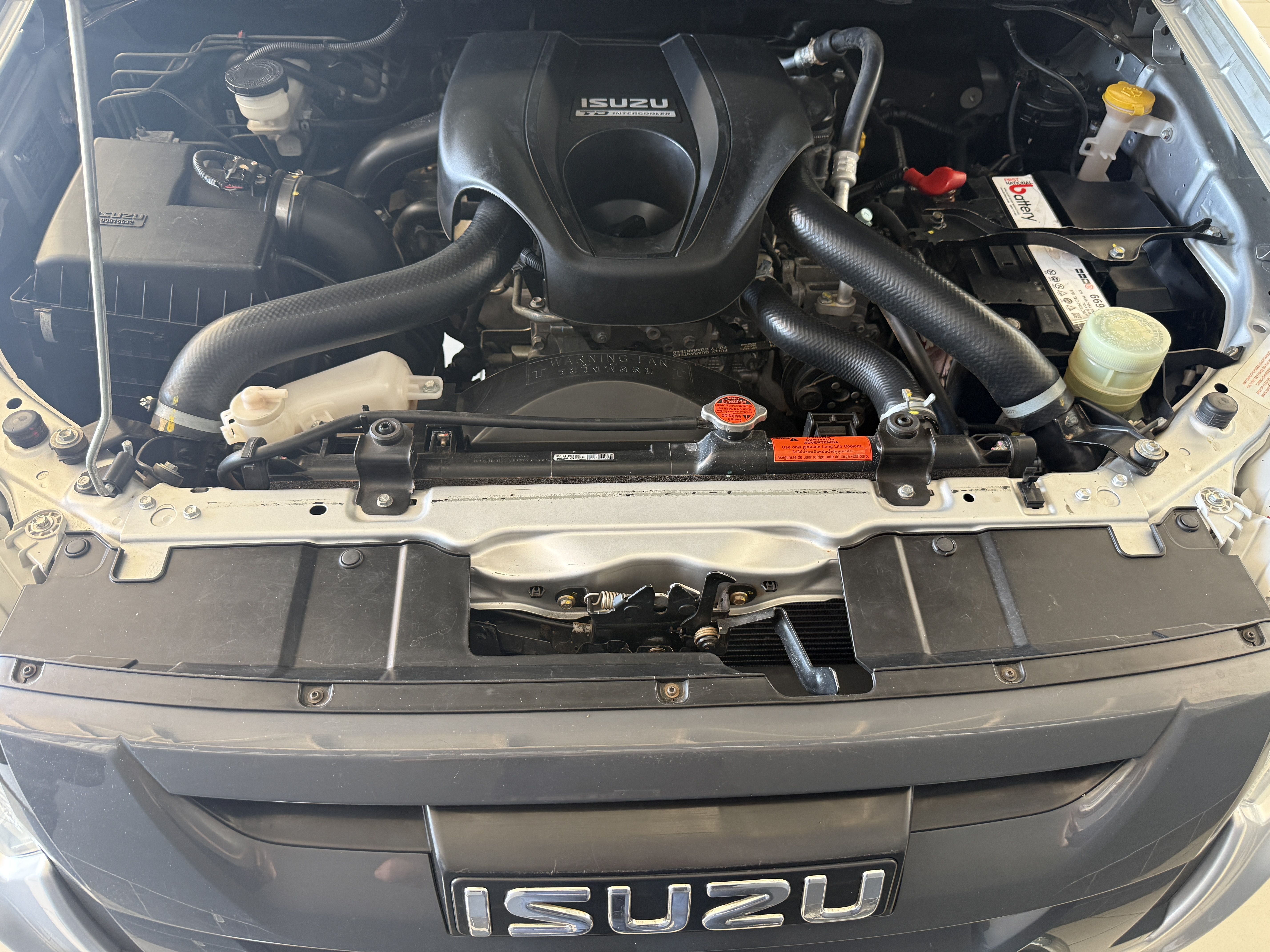 Isuzu 250 DMAX 4x4 D/Cab Pick Up 250 DMAX 4x4 D/Cab Pick Up