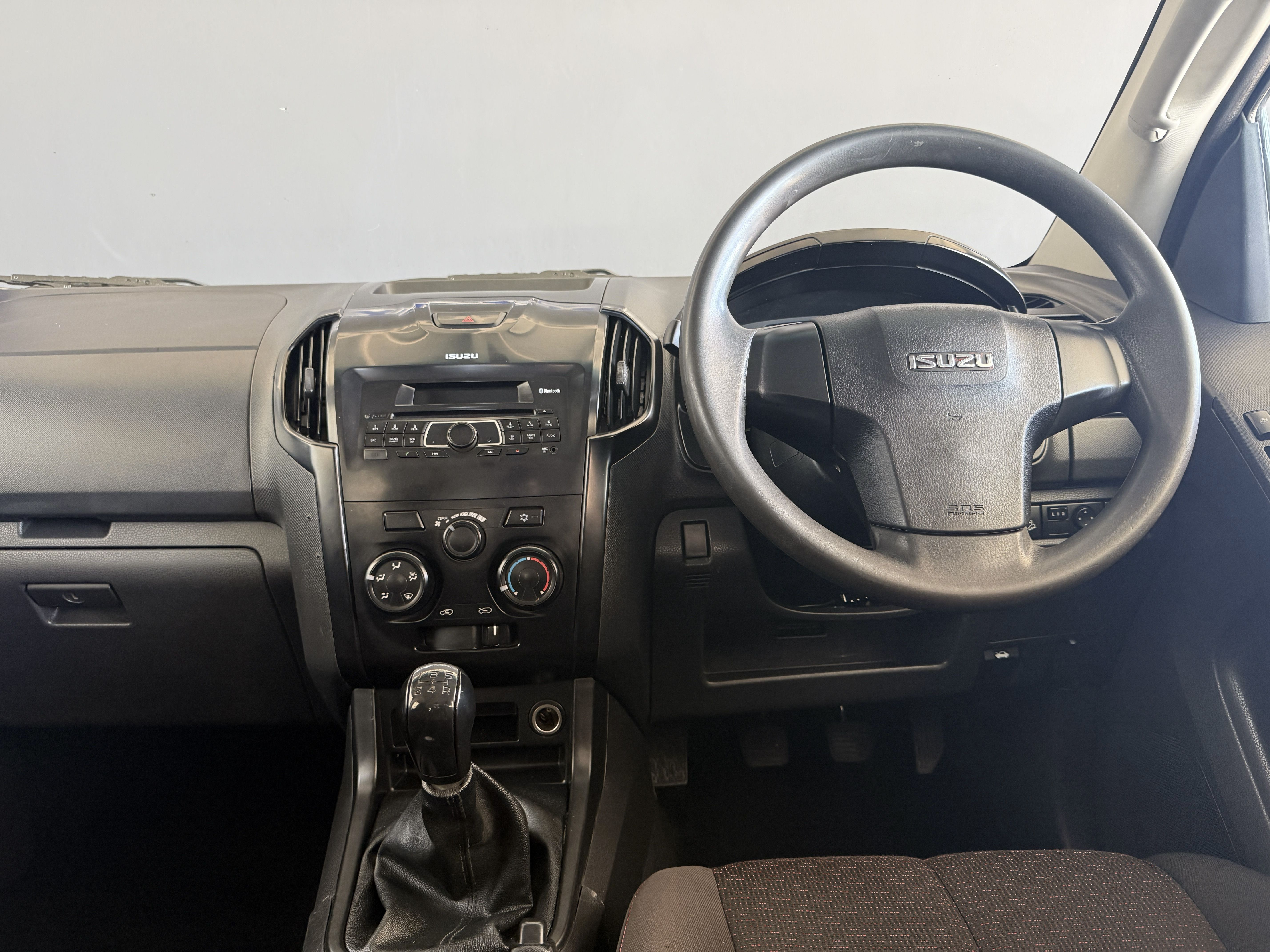 Isuzu 250 DMAX 4x4 D/Cab Pick Up 250 DMAX 4x4 D/Cab Pick Up